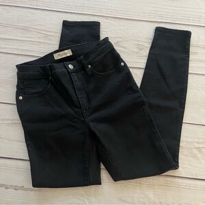 Madewell Black Skinny Jeans Sleek and Versatile